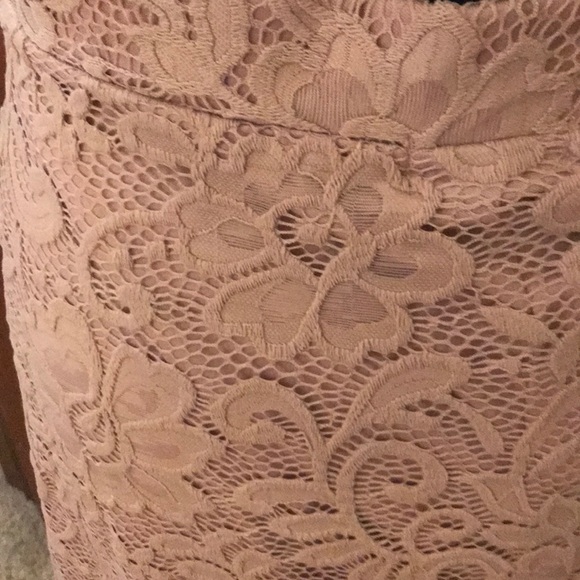 Olivia Blu Mauve Lace Scollop Skirt - Picture 3 of 3